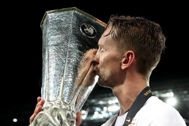 崔永熙谈在篮网训练感受：施罗德西蒙斯人不错